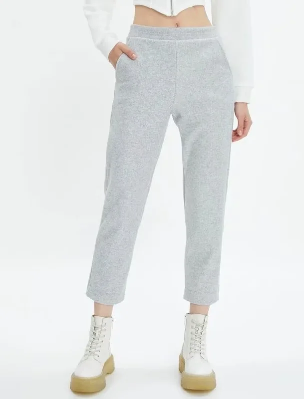 PANTOLLA PËR FEMRA